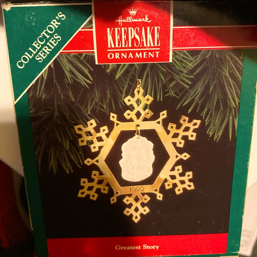 Vintage Hallmark Keepsake Ornament-Greatest Story Vintage Dated 1992